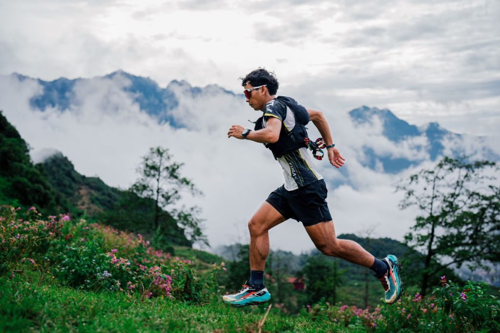 Trail vs running vs randonnée : quelles différences d'équipement