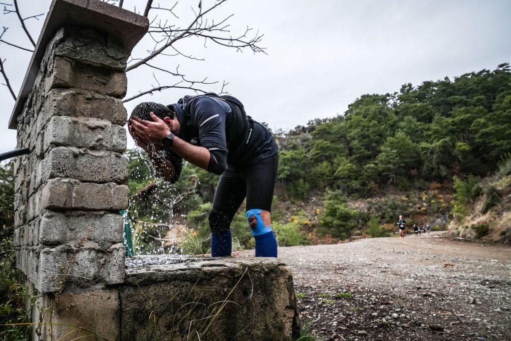 Hydratation et électrolytes en trail : tout comprendre