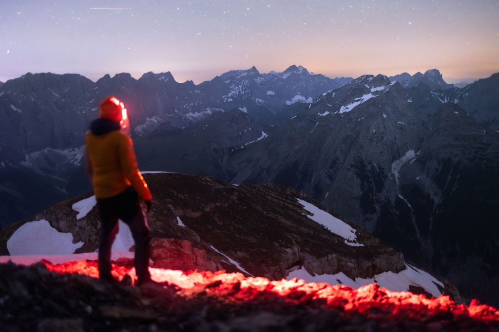 Trail de nuit : quelle frontale et quel équipement en 2026 ?